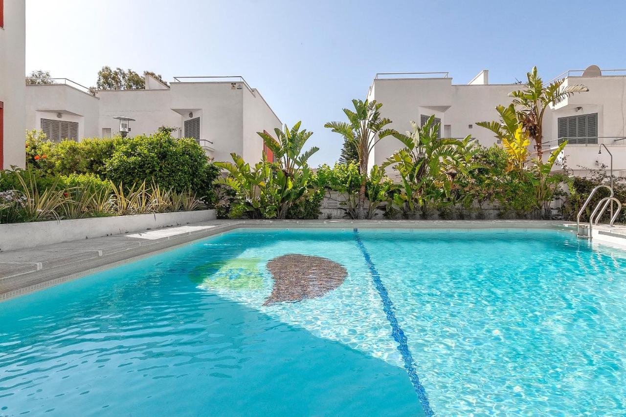 Aparthotel La Buganvilla *